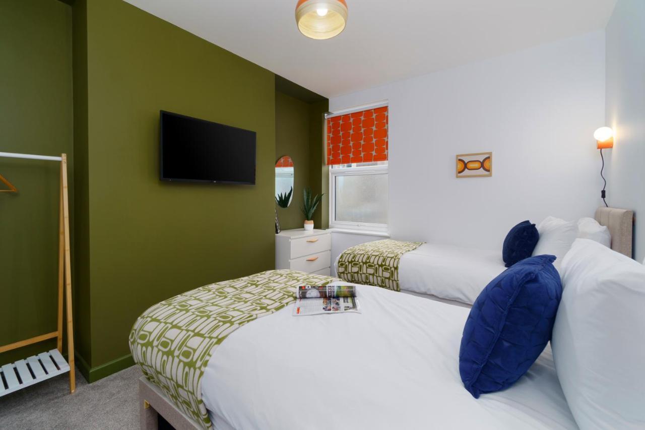 Apartment Two - Private Car Park, Comfortable And Well Equipped - By Ocean City Retreats Plymouth Eksteriør billede