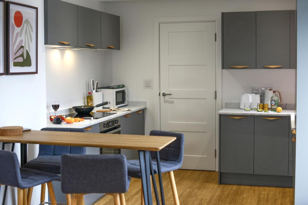 Apartment Two - Private Car Park, Comfortable And Well Equipped - By Ocean City Retreats Plymouth Eksteriør billede